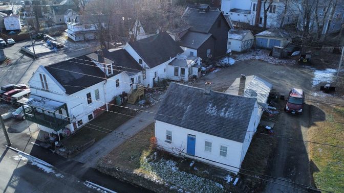 Exterior, Drone