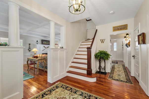 Interior, Pendant Lights, Wood Texture Flooring