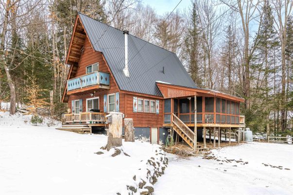 Backyard, Exterior, Facade, Log Home