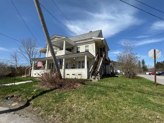 Backyard, Exterior, Facade, Queen Anne Victorian