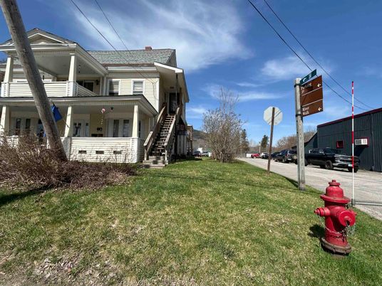 Backyard, Exterior, Facade, Queen Anne Victorian
