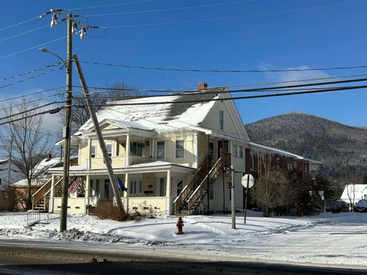 Exterior, Facade, Queen Anne Victorian