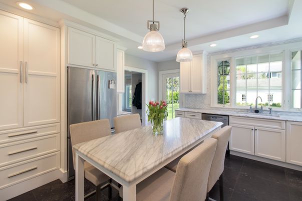 Dining room, Interior, Kitchen, Pendant Lights, Recessed Lighting, Stainless Steel Appliances