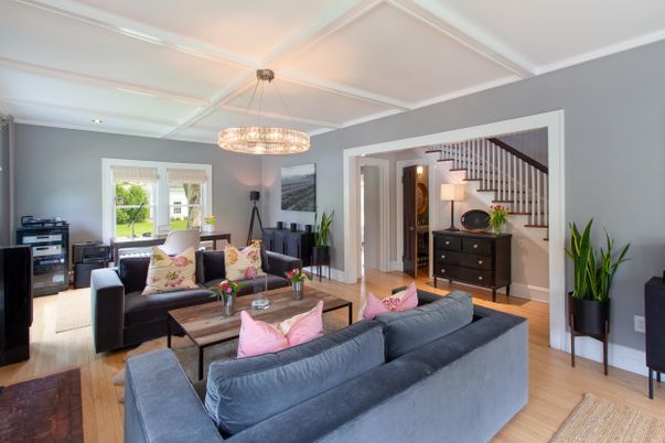 Chandelier, Dining room, Interior, Living room, Wood Texture Flooring