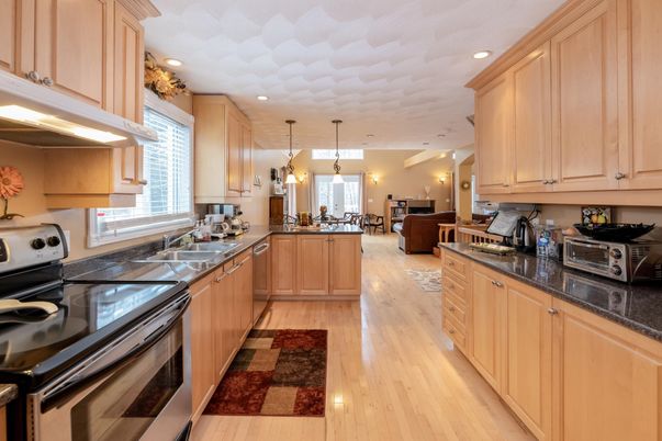 Dining room, Interior, Kitchen, Living room, Pendant Lights, Recessed Lighting, Wood Texture Flooring