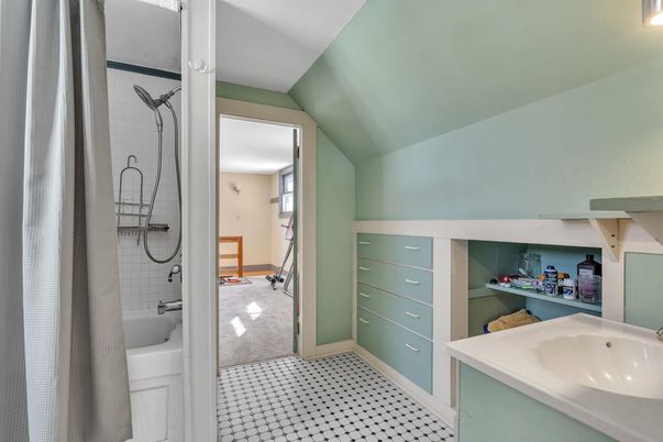 Bathroom, Interior