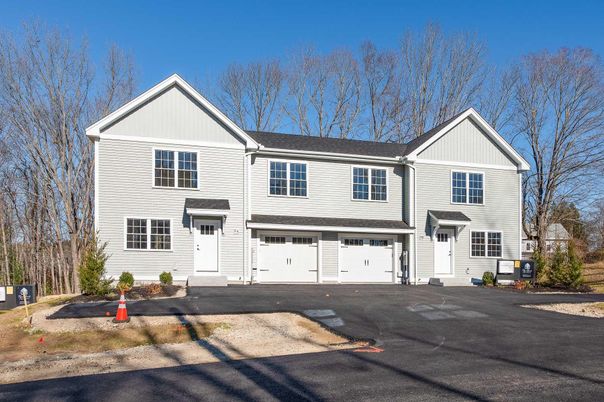 Attached, Exterior, Facade, Farmhouse
