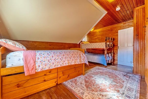Bedroom, Interior, Wooden Ceilings, Wood Texture Flooring, Wooden Walls