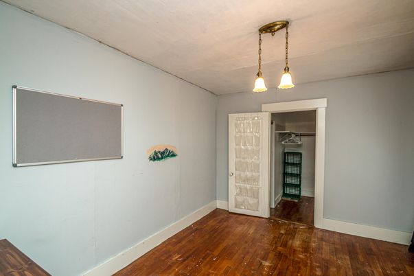 Empty room, Interior, Pendant Lights, Wood Texture Flooring
