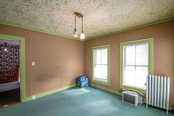 Empty room, Interior, Pendant Lights