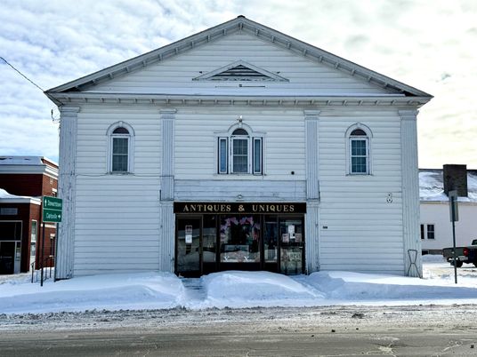 Exterior, Facade, Queen Anne Victorian