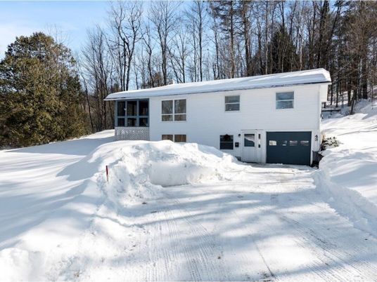 Attached, Exterior, Facade, Raised Ranch
