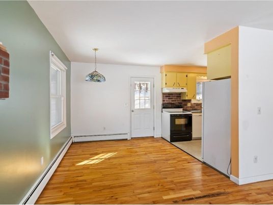 Interior, Kitchen, Pendant Lights, Wood Texture Flooring