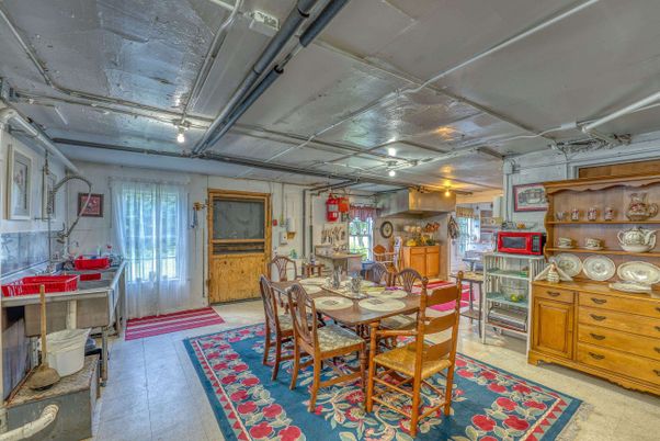 Dining room, Interior