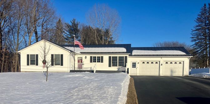 Attached, Exterior, Facade, Cape Cod