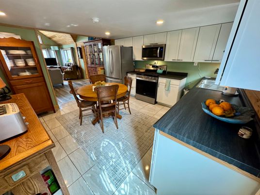 Dining room, Interior, Kitchen, Recessed Lighting, Stainless Steel Appliances