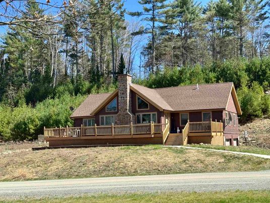 Backyard, Exterior, Facade, Log Home