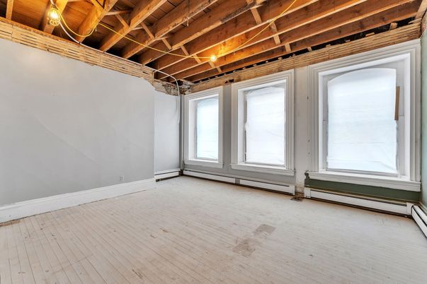 Empty room, Interior, Wooden Beams, Wooden Ceilings, Wood Texture Flooring