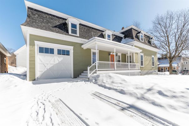 Attached, Exterior, Facade, Cape Cod
