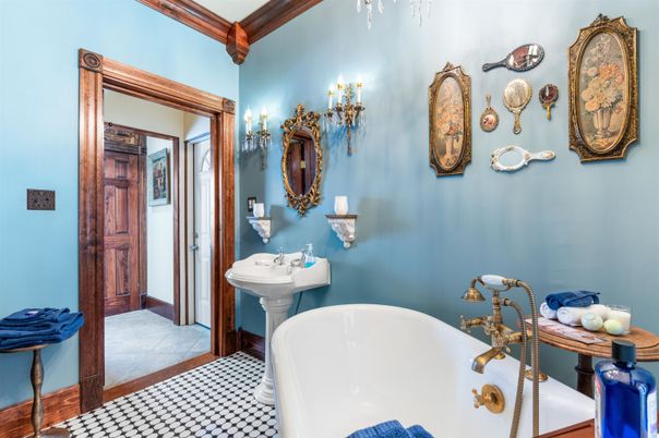 Bathroom, Free Standing Baths, Interior