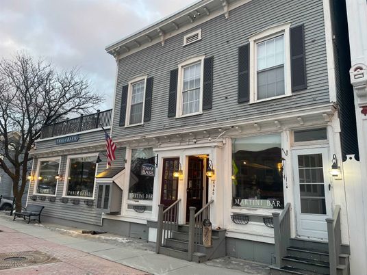 Exterior, Facade, Rowhouse
