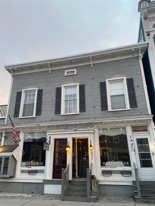 Exterior, Facade, Rowhouse