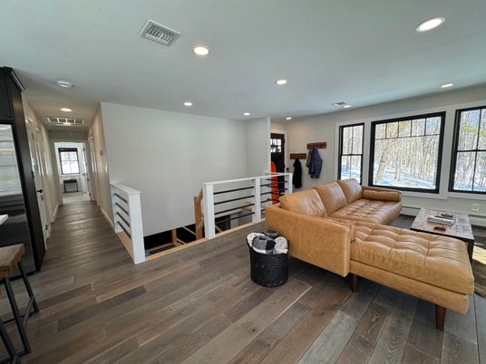 Interior, Living room, Recessed Lighting, Wood Texture Flooring