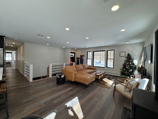 Interior, Living room, Recessed Lighting, Wood Texture Flooring