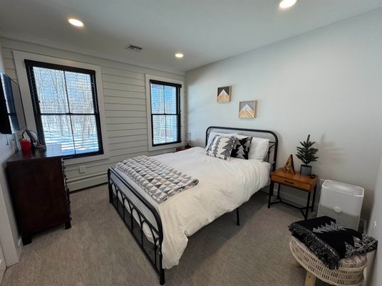 Bedroom, Interior, Recessed Lighting