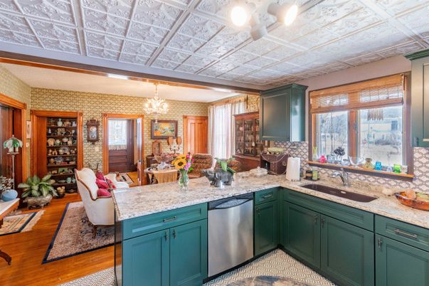 Chandelier, Dining room, Interior, Kitchen, Wood Texture Flooring