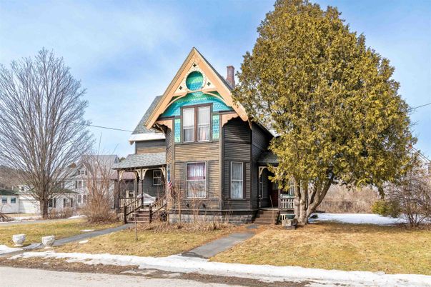 Exterior, Facade, Queen Anne Victorian