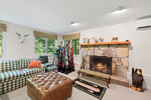 Fireplace, Interior, Living room