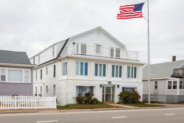 Exterior, Facade, Farmhouse