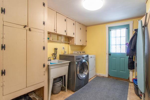 Interior, Washer