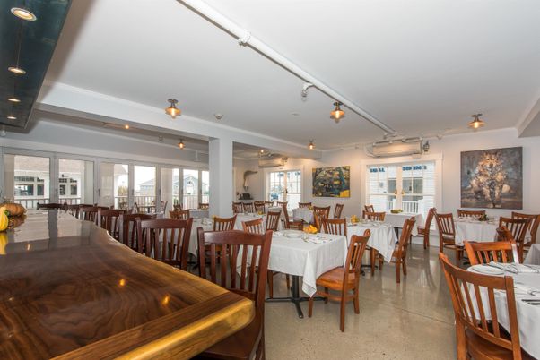 Dining room, Interior, Recessed Lighting