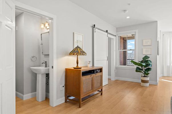 Interior, Recessed Lighting, Wood Texture Flooring