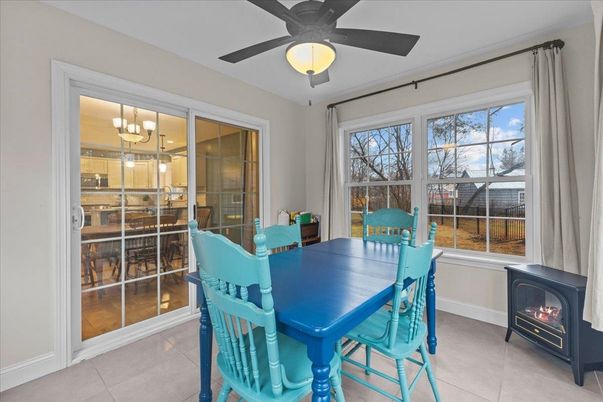 Dining room, Fireplace, Interior
