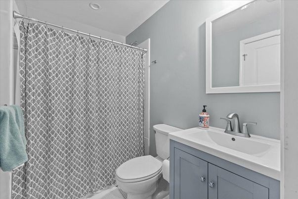 Bathroom, Interior, Recessed Lighting