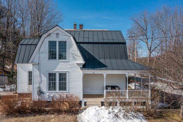 Attached, Exterior, Facade, Farmhouse