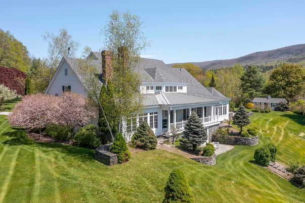 Backyard, Exterior, Facade, Farmhouse