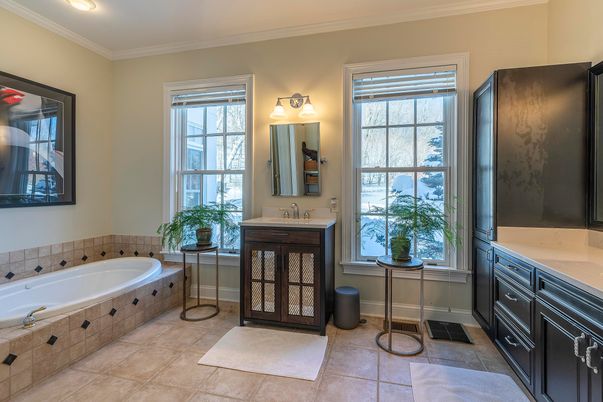 Bathroom, Interior, Recessed Lighting