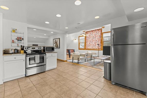 Interior, Kitchen, Living room, Recessed Lighting, Stainless Steel Appliances