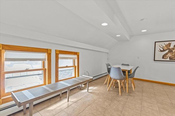 Dining room, Interior, Recessed Lighting