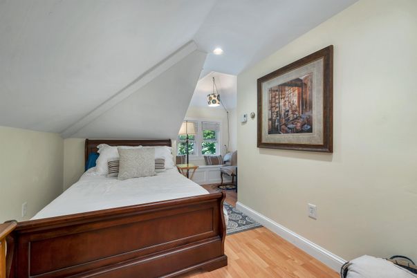 Bedroom, Interior, Pendant Lights, Recessed Lighting, Wood Texture Flooring