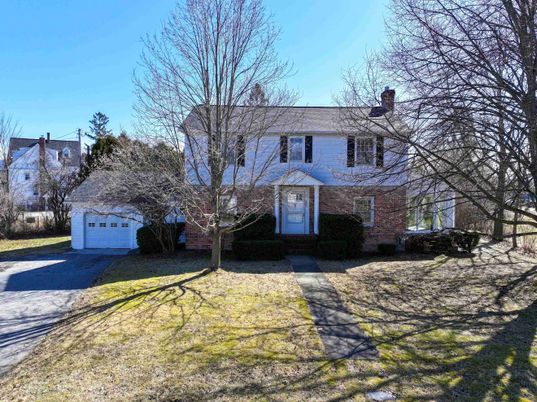 Attached, Detached Garage, Exterior, Facade, Brick Facade, Georgian