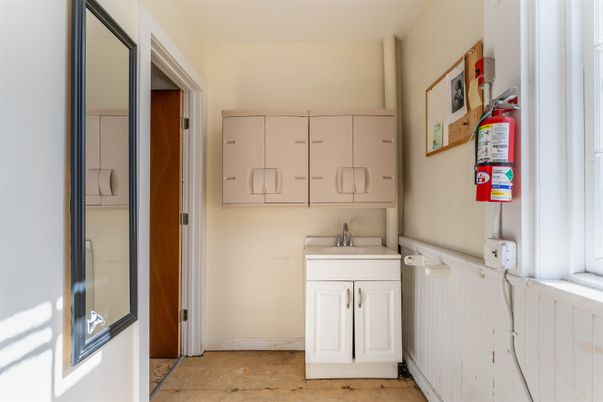 Interior, Washer