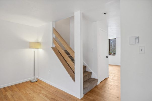 Empty room, Interior, Wooden Beams, Wood Texture Flooring