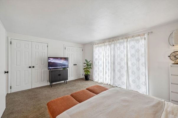 Bedroom, Interior, Living room