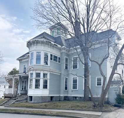 Exterior, Facade, Queen Anne Victorian
