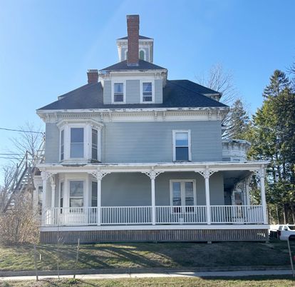 Exterior, Facade, American Foursquare